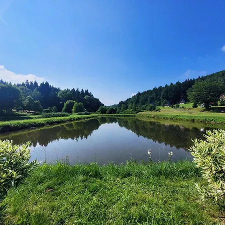 Caloroczny Nad Zalewem U Podnoza Gor Stolowych * Radkow