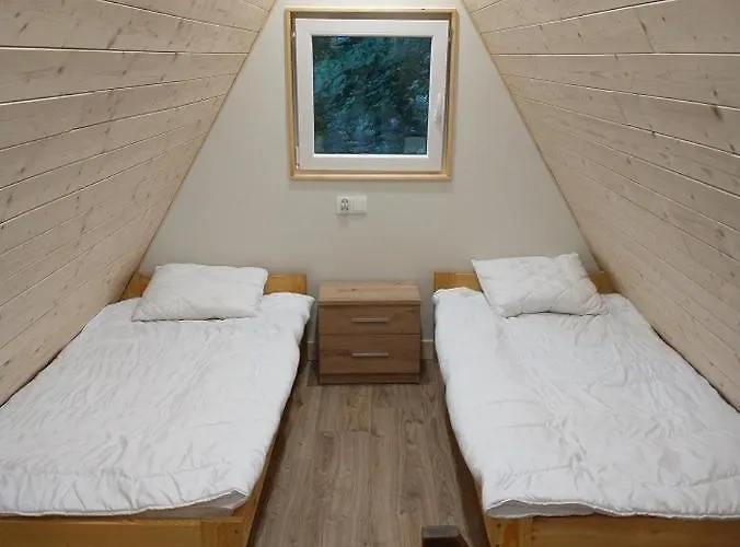 Caloroczny Nad Zalewem U Podnoza Gor Stolowych Holiday home *