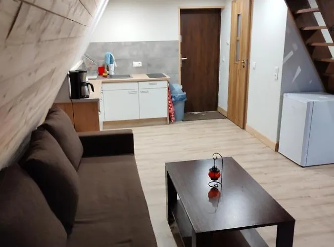 Caloroczny Nad Zalewem U Podnoza Gor Stolowych بيت للعطل *